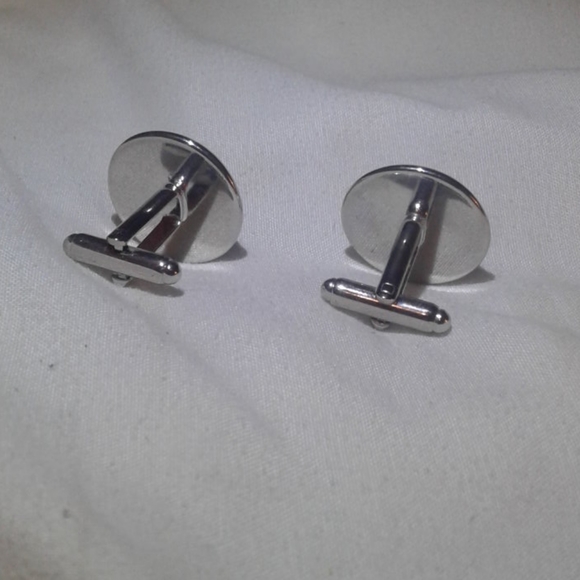Cufflinks - Picture 3 of 3